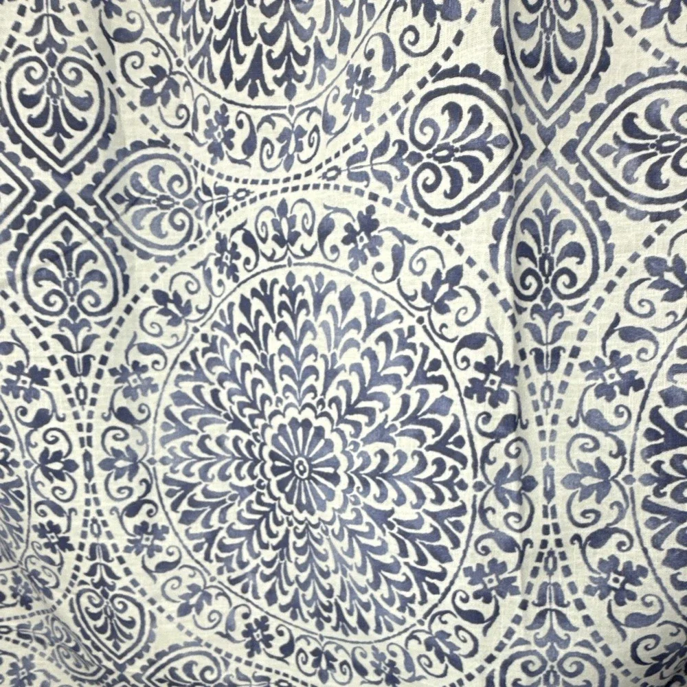 Liz Claiborne Home Medallion Damask 100% Cotton Rod Pocket Curtain 72x72